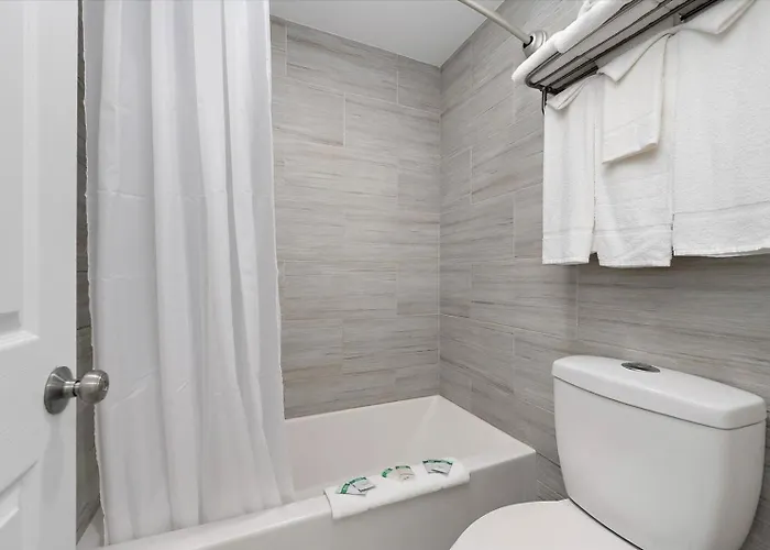 Eden Roc Ocean Front Hotel